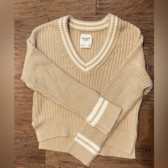Abercrombie knit sweater - Picture 1 of 3